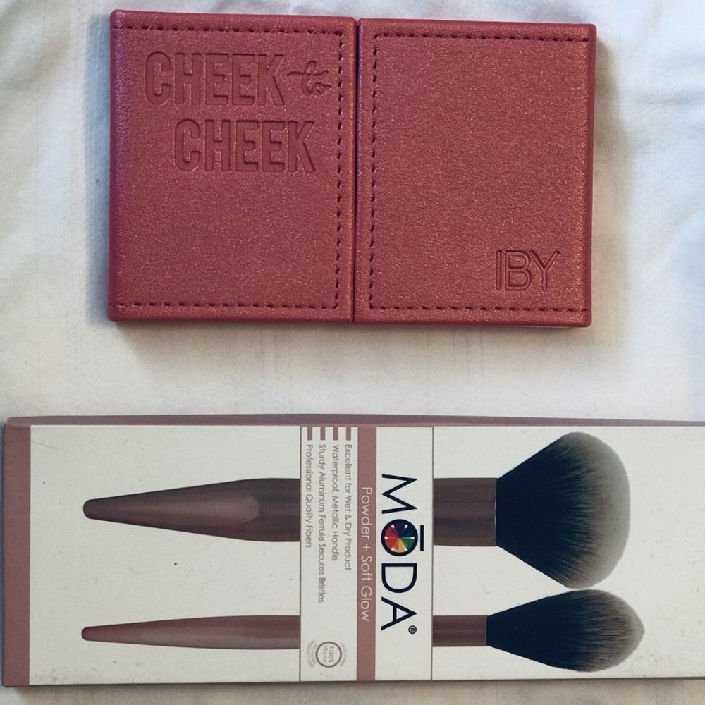 IBY Beauty and Moda Brushes set